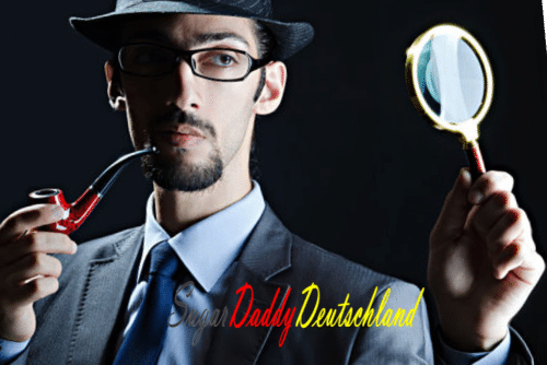 El hombre de la lupa parece sospechoso.