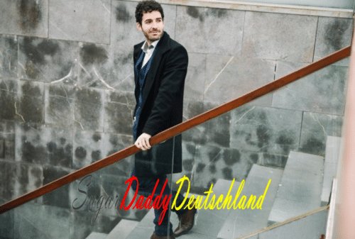 Ho, bre young man down the stairs, sugar daddy Splenda